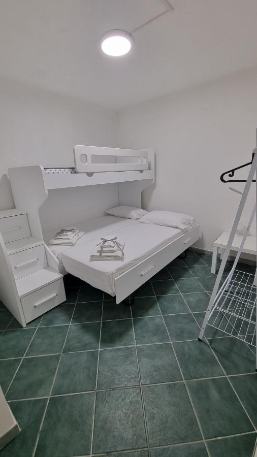 Casa Vacanze Afea Torre Dell'Orso Salento Puglia Exterior photo